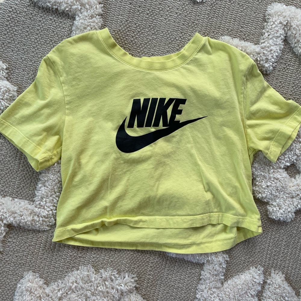 Nike cropped tshirt